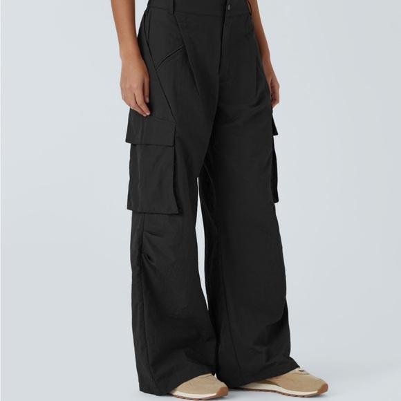 HALARA Mid Rise Button Zipper Side Pocket Wide Leg
Casual Cargo Pants. Large P - Picture 3 of 13